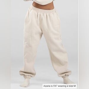 Comfrt L Bone Signature Sweatpants Unisex